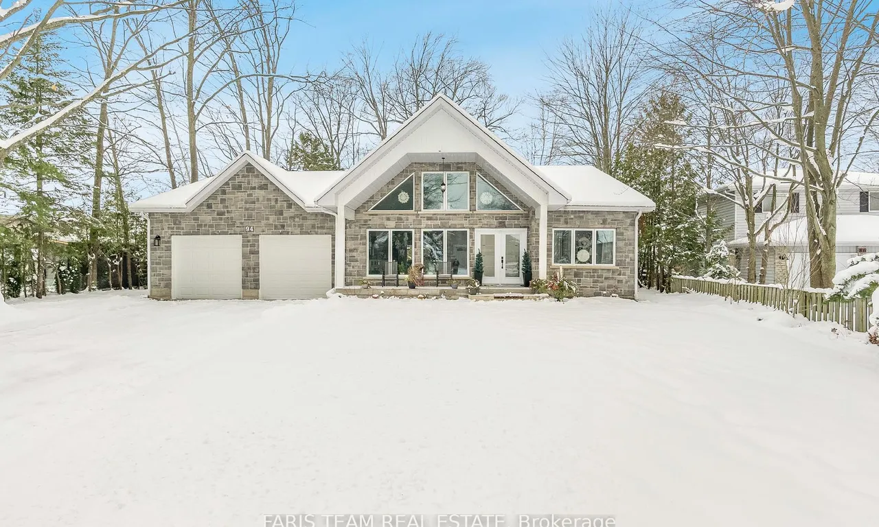 94 42nd St, Wasaga Beach, ON L9Z 1Z7