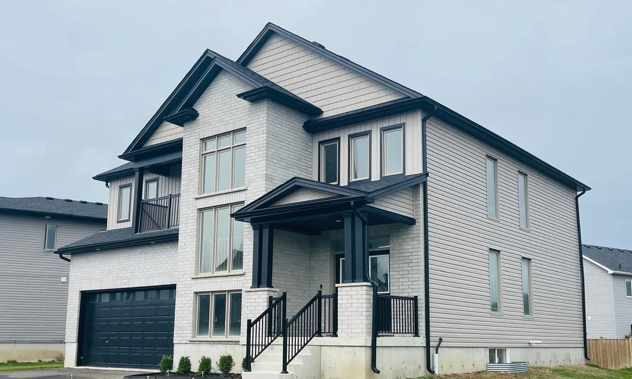 38 Allenwood Rd, Springwater, ON L0L 1P0