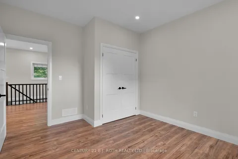 369 Mississaga St, Orillia, ON L3V 3C4