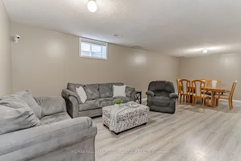 62 Nicole Marie Ave, Barrie, ON L4M 6Y6