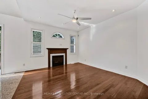 156 41st St, Wasaga Beach, ON L9Z 0B3