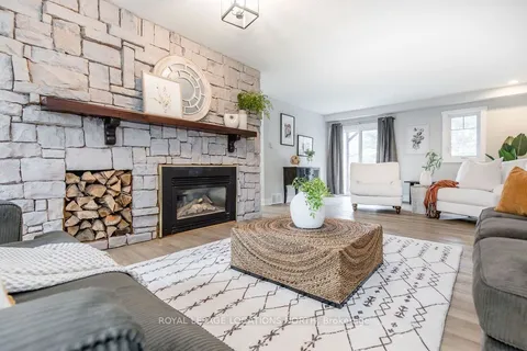 3 Matthew Crt, Wasaga Beach, ON L9Z 1J5