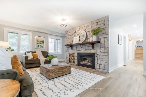 3 Matthew Crt, Wasaga Beach, ON L9Z 1J5