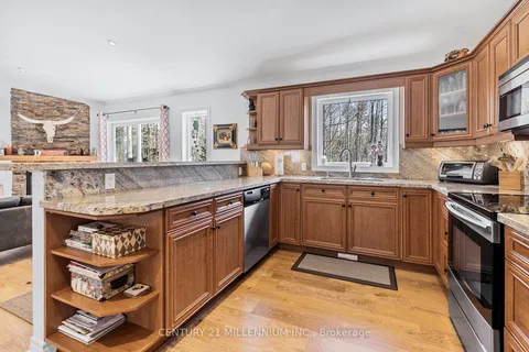 89 Trout Lane, Tiny, ON L9M 0J1