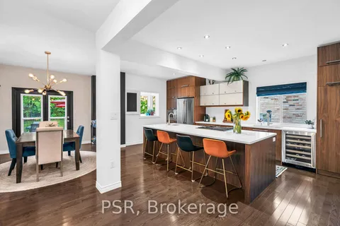 13 Mulberry Crt, Barrie, ON L4N 9S2