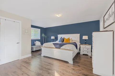 3421 Timberline Ave, Severn, ON L3V 0V8
