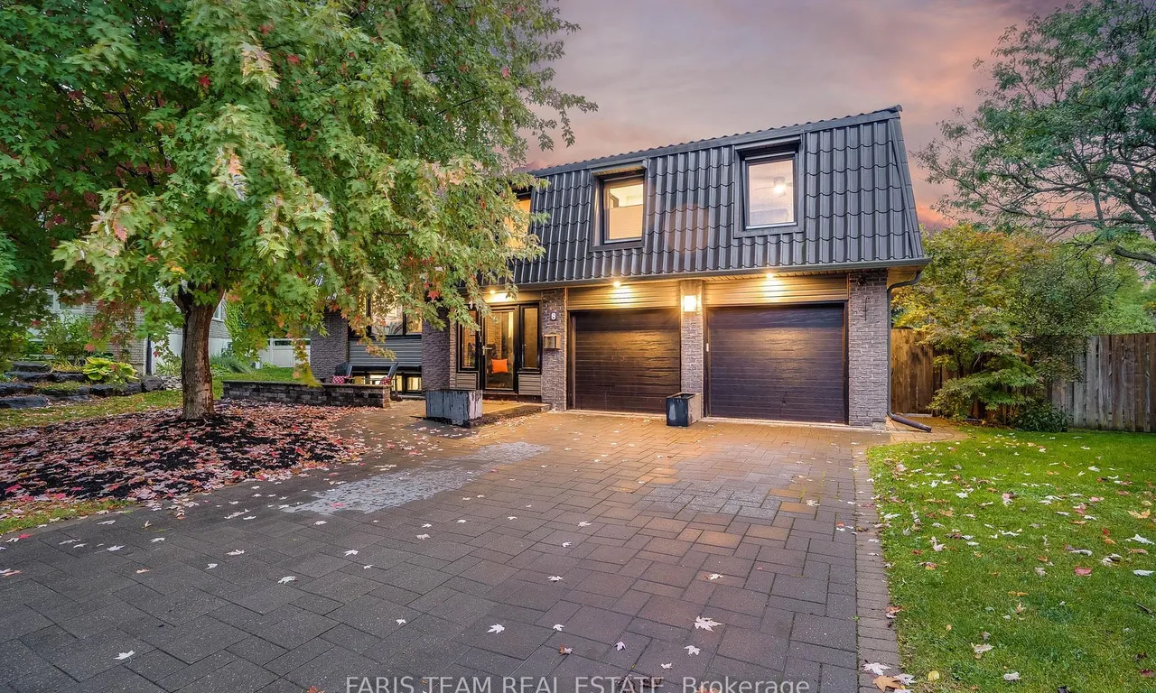 8 Campfire Crt, Barrie, ON L4M 5G9