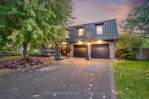 8 Campfire Crt, Barrie, ON L4M 5G9