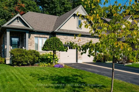 1012 Cook Dr, Midland, ON L4R 0E4