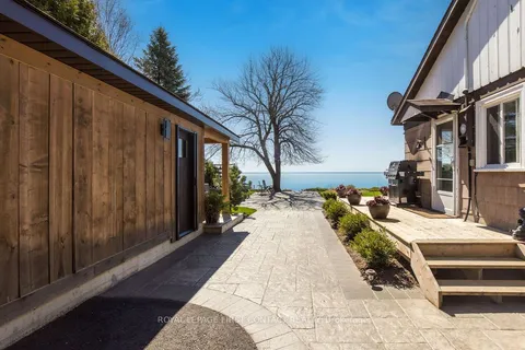 81 Parkside Dr, Oro-Medonte, ON L0L 1T0