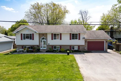 90 Manning Ave, Collingwood, ON L9Y 4A8