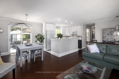 90 Manning Ave, Collingwood, ON L9Y 4A8