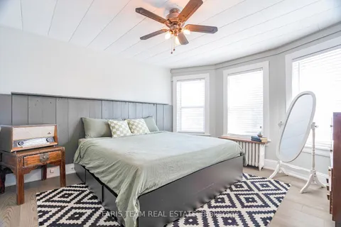 353 Manly St, Midland, ON L4R 3E1
