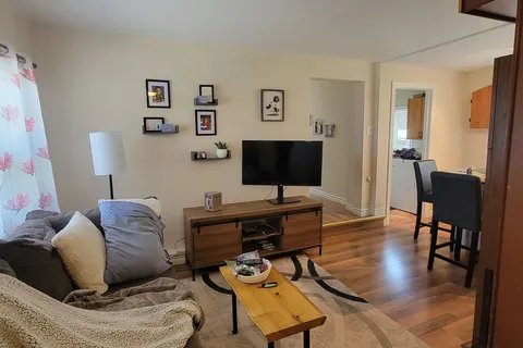 671 Driftwood Rd, Orillia, ON L3V 1E1