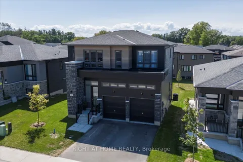 96 Berkely St, Wasaga Beach, ON L9Z 0K5