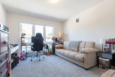 96 Berkely St, Wasaga Beach, ON L9Z 0K5