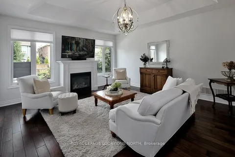 51 Clark St, Collingwood, ON L9Y 0H8