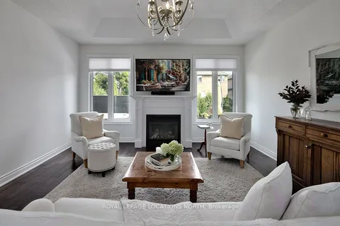 51 Clark St, Collingwood, ON L9Y 0H8