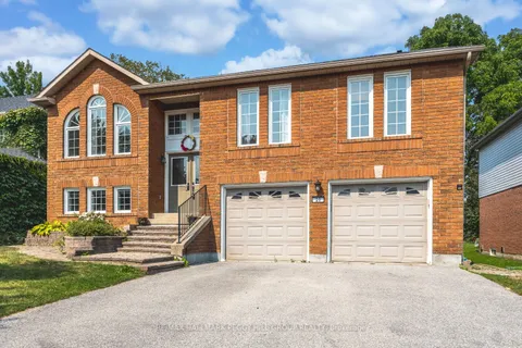 20 Frontier Ave, Orillia, ON L3V 7S8