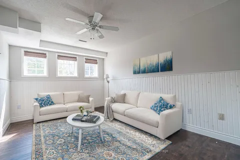 20 Frontier Ave, Orillia, ON L3V 7S8