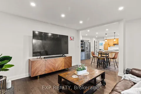 35 Pooles Rd, Springwater, ON L0L 1X1