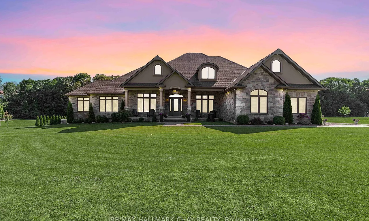 4428 North Valley Lane, Severn, ON L3V 8E5