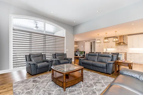 4428 North Valley Lane, Severn, ON L3V 8E5