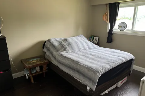 24 College Cres, Barrie, ON L4M 2W3