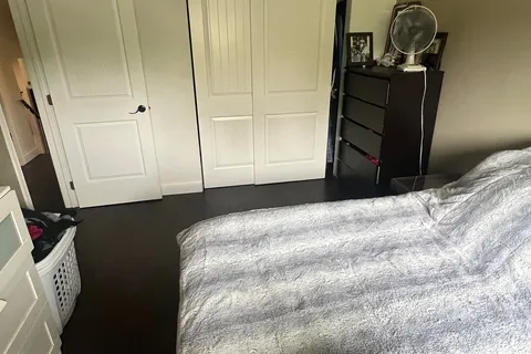 24 College Cres, Barrie, ON L4M 2W3