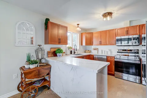 61 Pennsylvania Ave, Wasaga Beach, ON L9Z 3A8
