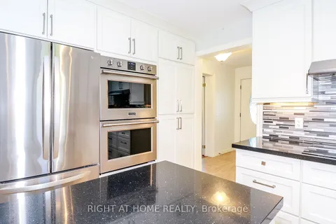 14 Illinois Cres, Wasaga Beach, ON L9Z 3A8