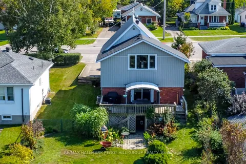55 Poyntz St, Penetanguishene, ON L9M 1N6
