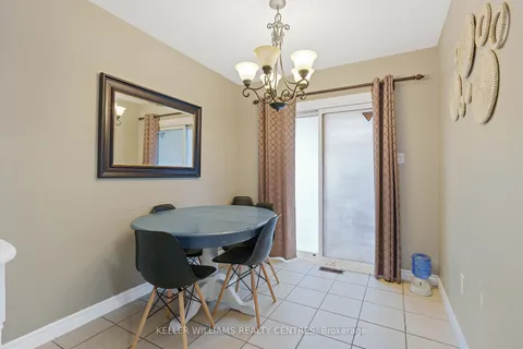 16 Gosney Cres, Barrie, ON L4N 6T6