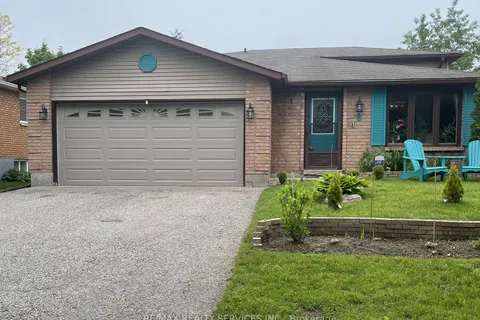 8 Wells Cres, Barrie, ON L4N 5W5