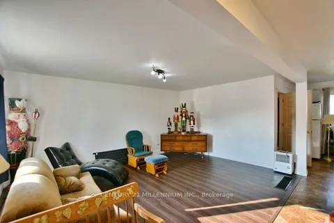 24 Mason Rd, Collingwood, ON L9Y 4E3