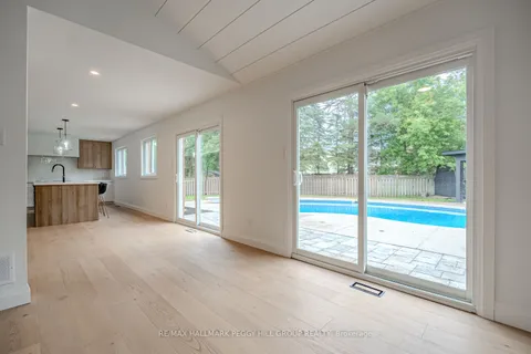 66 Willow Landing Rd, Springwater, ON L9X 0R2