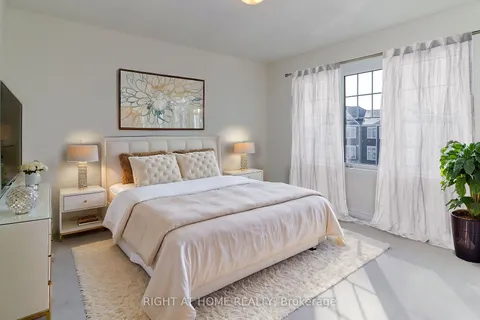 15 Lana Circ, Wasaga Beach, ON L9Z 0L2