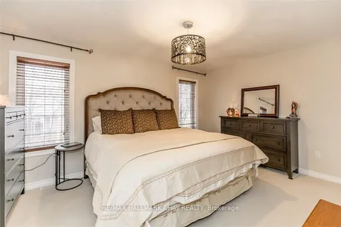 11 OAKMONT Ave, Oro-Medonte, ON L0L 2L0