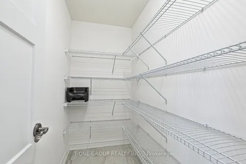 37 Maidens Cres, Collingwood, ON L9Y 5M3