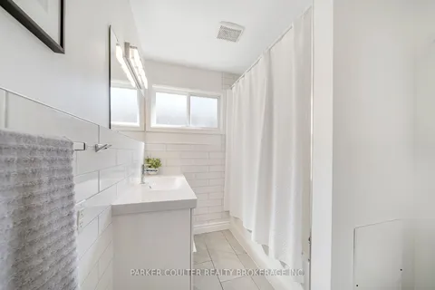 188 Napier St, Barrie, ON L4M 1W8
