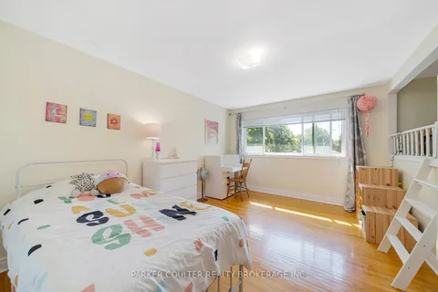 188 Napier St, Barrie, ON L4M 1W8