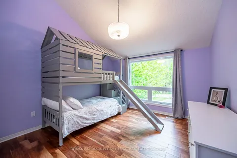 22 Pine Ridge Tr, Oro-Medonte, ON L4M 4Y8
