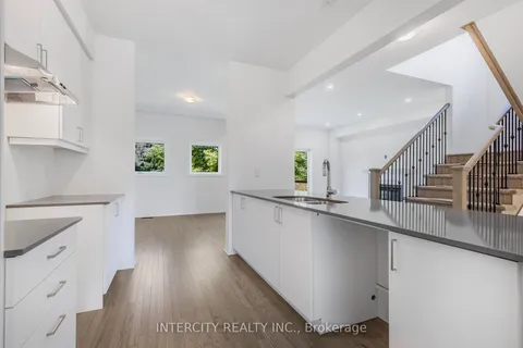 327 Quebec St, Clearview, ON L0M 1S0