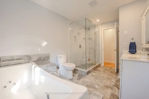 29 Melville Crt, Oro-Medonte, ON L0L 2E0