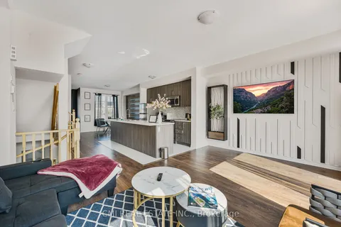 197 Village Gate Dr, Wasaga Beach, ON L9Z 0K2