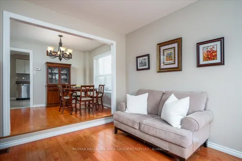 28 Black Willow Dr, Barrie, ON L4N 9M1