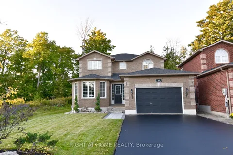 16 PRINCE EDWARD Pl, Barrie, ON L4M 7J5