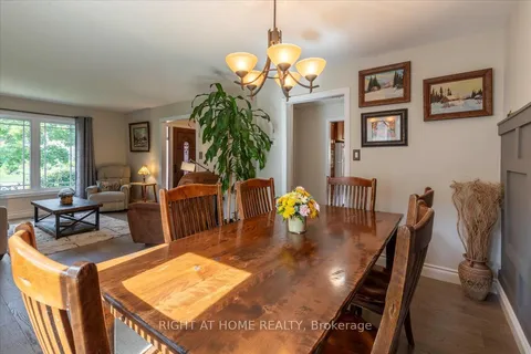 116 Herrell Ave, Barrie, ON L4N 6V1