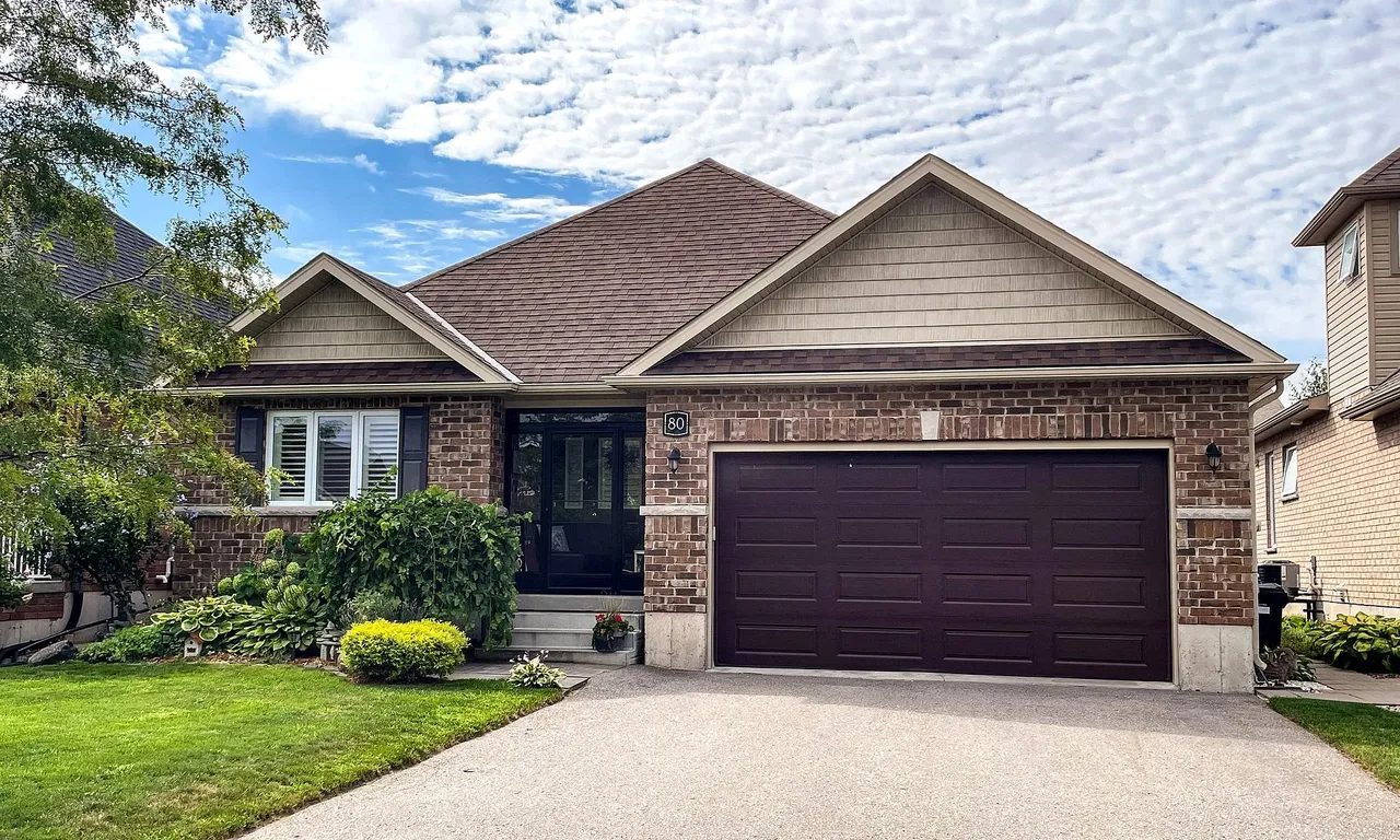 80 Hughes St, Collingwood, ON L9Y 0W7
