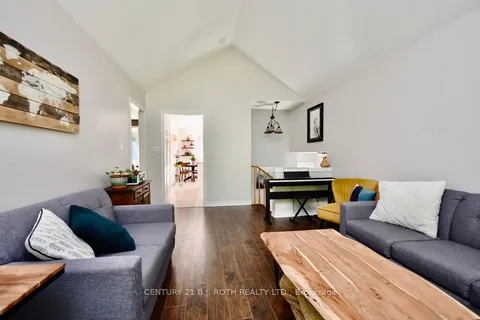 1 Whistler Pl, Oro-Medonte, ON L0K 1E0